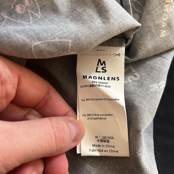 Men’s Short Sleeve Black Printed Button Down Shirt by Magnlens size Medium NWT - Picture 11 of 11